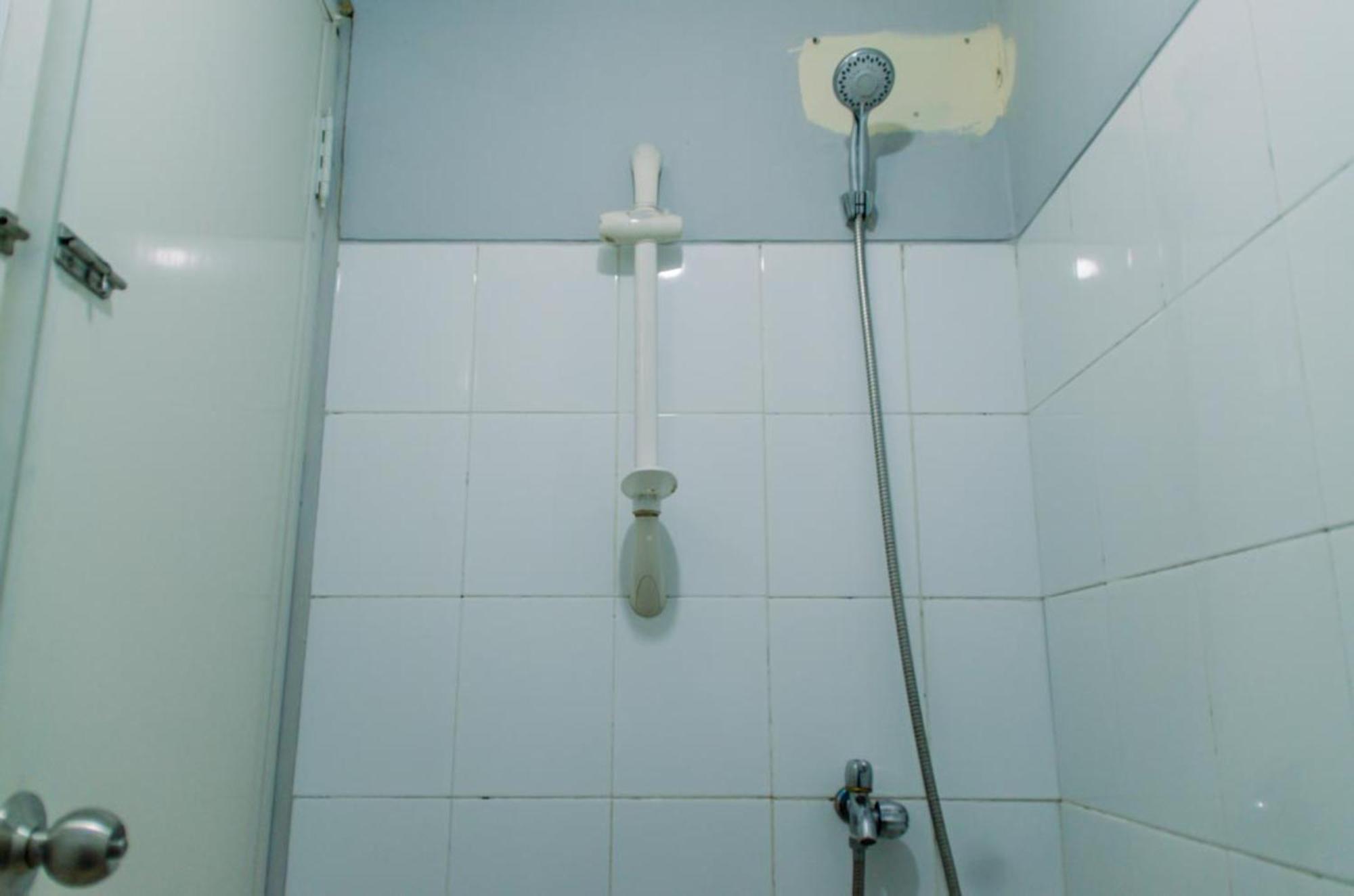 Comfort Living 1br With Extra At Mt Haryono By Travelio *