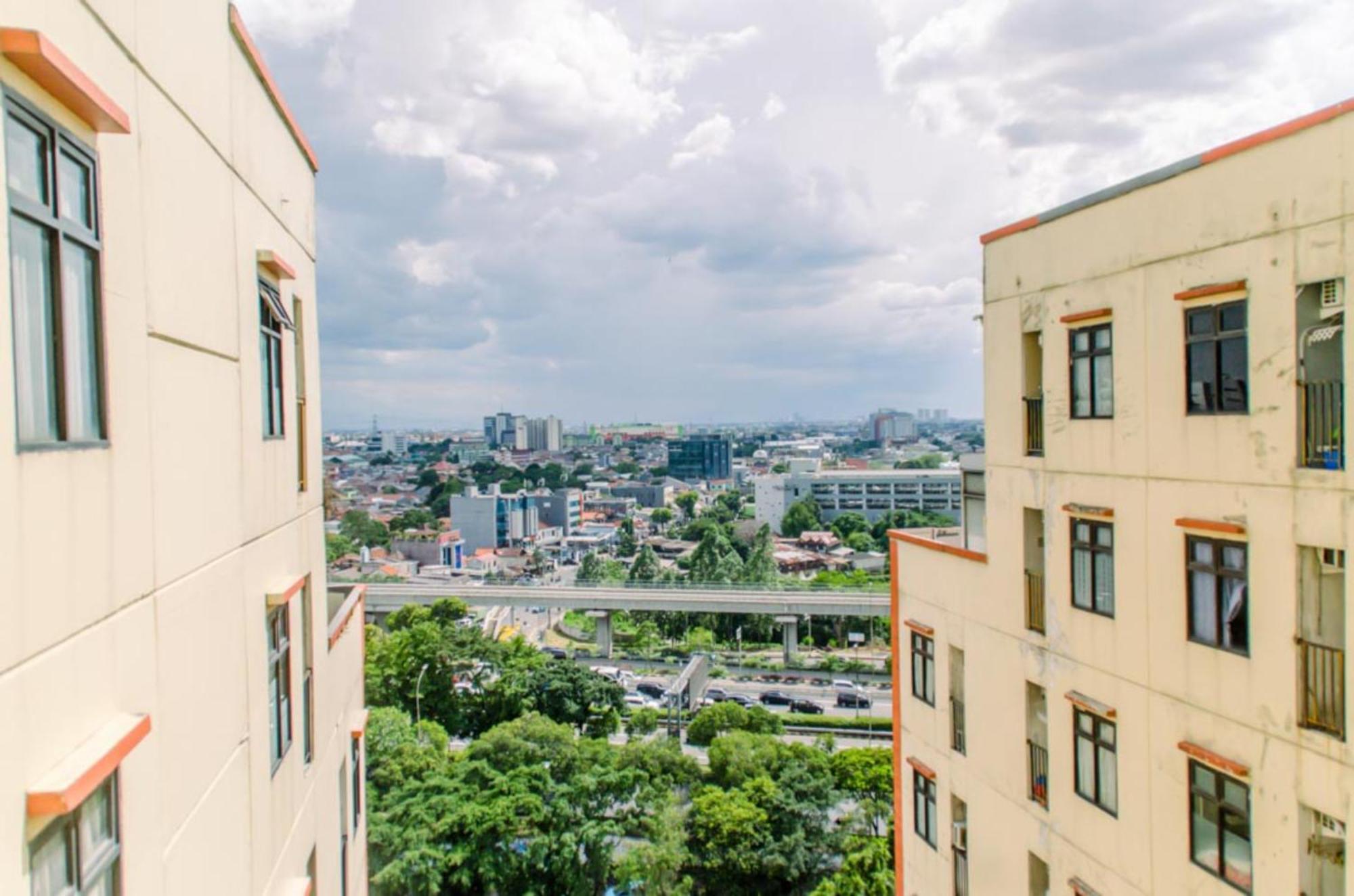 Comfort Living 1br With Extra At Mt Haryono By Travelio Pangsapuri